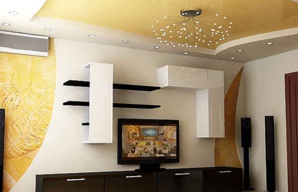 Roztažený stropní design pro světlý obývací pokoj s neobvyklou lampou