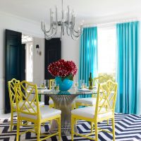 világos stílusú hálószoba türkiz színű fotó