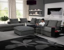 sofa sudut yang cerah dalam gaya foto apartmen