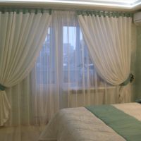 prekrasna pamučna tila na fotografiji interijera spavaće sobe