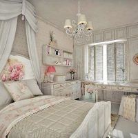 világos szoba dekoráció a kopott elegáns fénykép stílusában