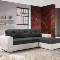 canapea din colț din piele în designul imaginii apartamentului