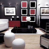 šviesus gyvenamojo kambario dizainas įvairių spalvų paveikslėlyje