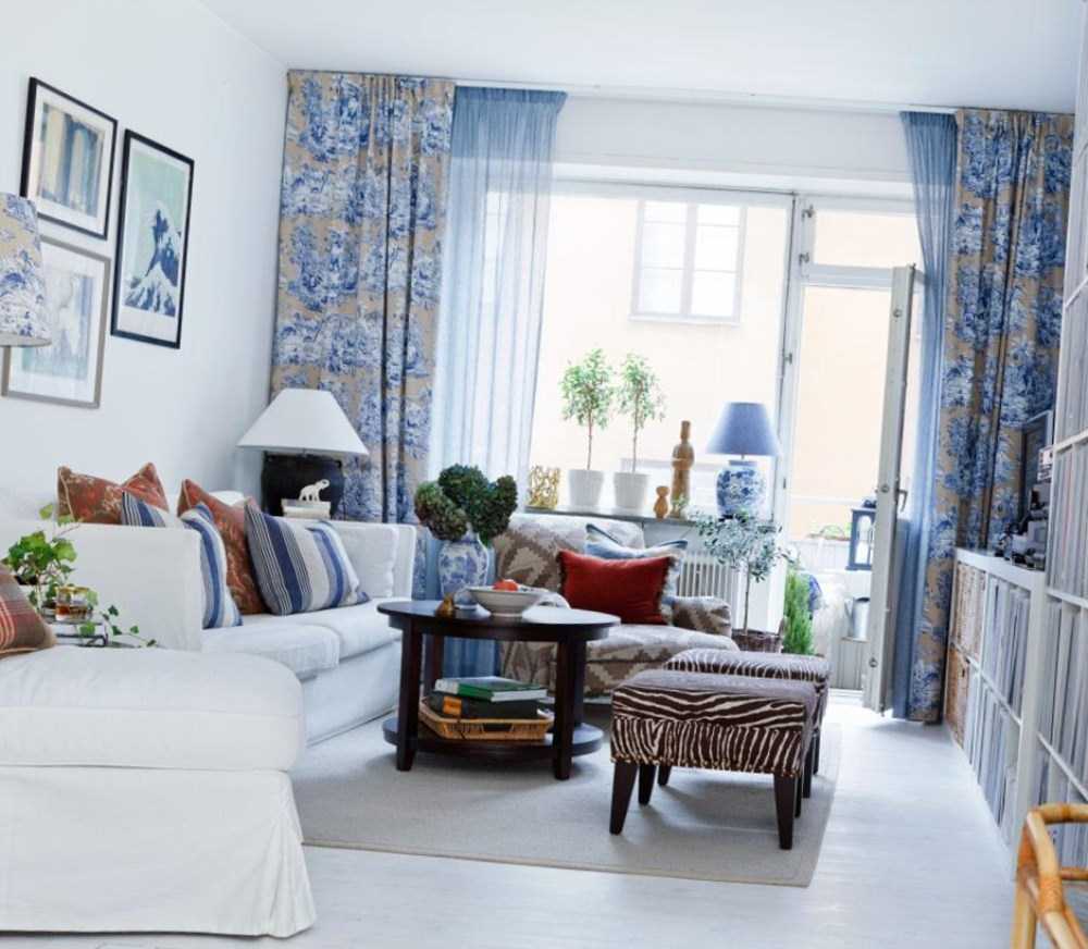 gaišs zviedru stila dzīvokļa dekors