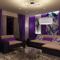 gražus miegamojo dizainas purpurinėje nuotraukoje
