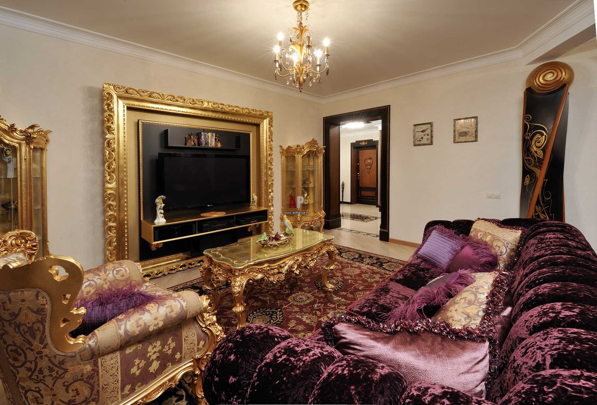 decor ușor dormitor în violet