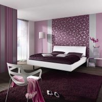 design luminos de hol în poza de culoare violet