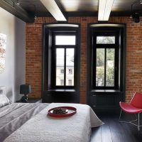 lichte loft-stijl woonkamer ontwerp foto
