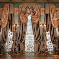 красива интериорна снимка в барокова спалня