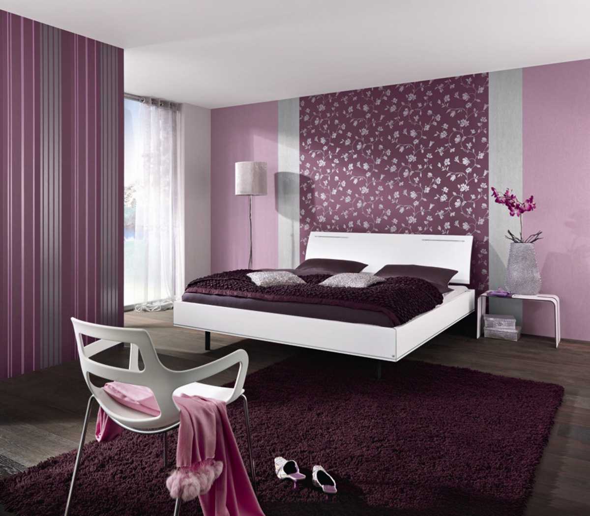 neįprastas miegamojo stilius purpurine spalva
