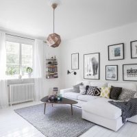 gaišs dekors zviedru stila dzīvokļa foto