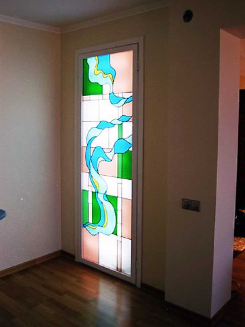 mozaik vitraža u dizajnu kuće