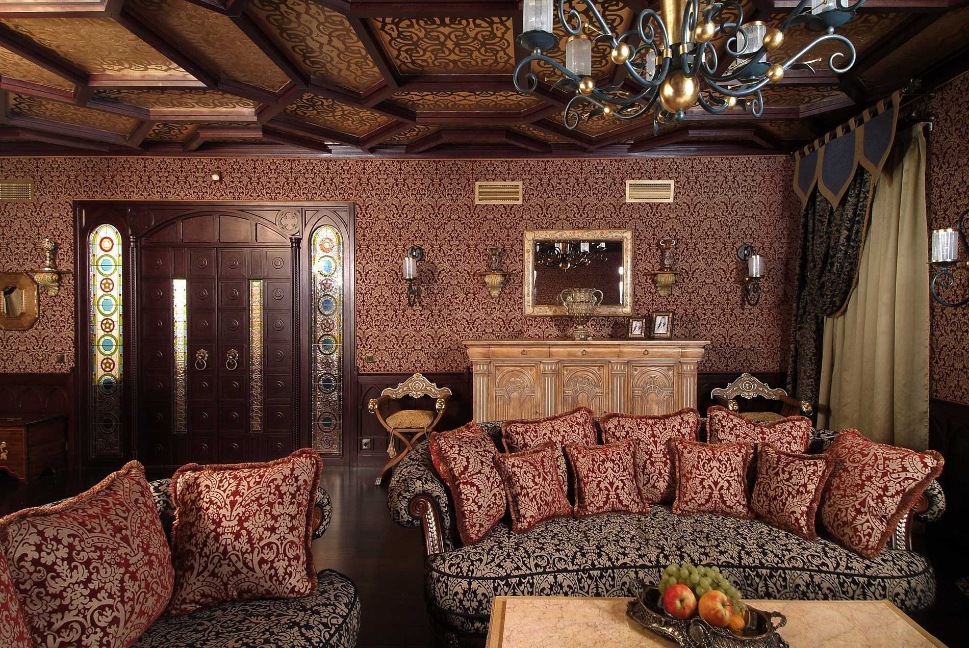 frumos interior al dormitorului în stil gotic