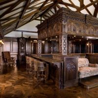 krásný design ložnice v gotickém stylu obrázku