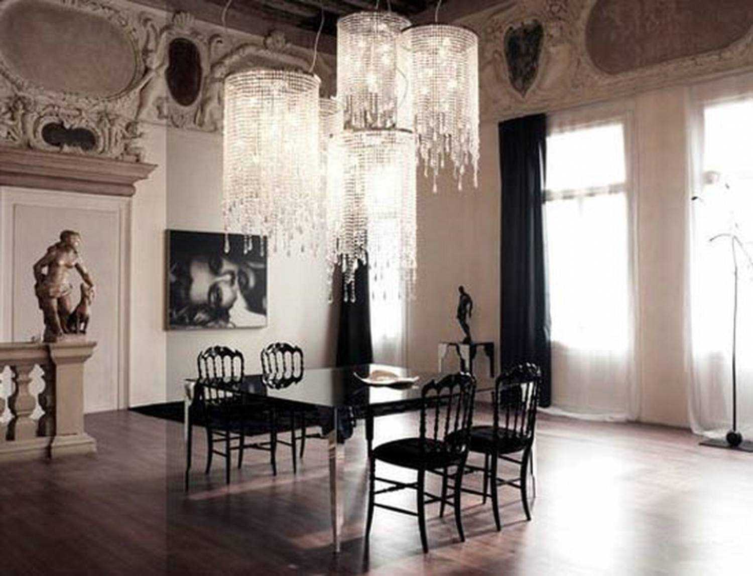 Moderní design obývacího pokoje v gotickém stylu