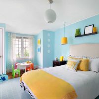 مشرق الداخلية لغرفة المعيشة في صورة ملونة الخردل
