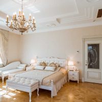 skaista interjera dekorēšanas istaba Provences stila attēlā