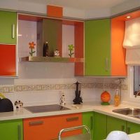 комбинация от ярко оранжево в дизайна на кухнята с други цветове картина