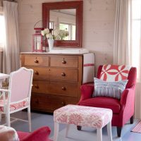 kombinasi merah jambu yang terang dalam gaya ruang tamu dengan gambar warna lain