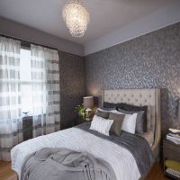 kombinace světle šedé v dekoraci obrazu ložnice