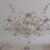 světelná dekorace stropu s dodatečným světelným obrázkem