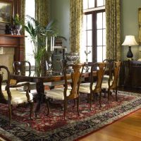 neparasts dzīvojamās istabas dekors Viktorijas laikmeta stila attēlā