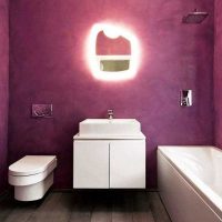 ideea de tencuială decorativă colorată în decorul imaginii din baie