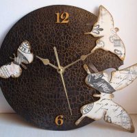 Originalus laikrodžių dekoravimas „pasidaryk pats“
