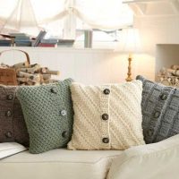 geamuri de pernă tricotate în designul fotografiei de apartament