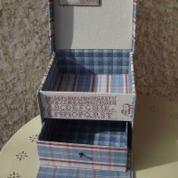 originální design obrázku úložných boxů pro kutily
