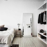 het idee van een stijlvolle inrichting van de foto in de slaapkamerstijl