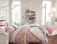 ideja dekor spavaće sobe u boji za fotografiju djevojke