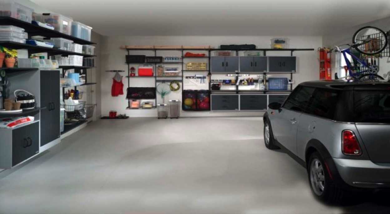 versiunea interiorului garajului original