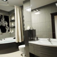 idea di un bel design di un bagno con una foto vasca da bagno d'angolo