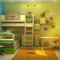 Un exemplu de interior luminos al unei camere pentru copii pentru doi copii