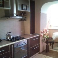 galimybė naudoti šviesaus stiliaus virtuvės nuotrauką