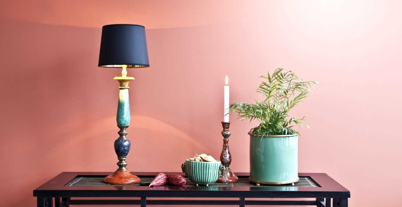 пример за използване на розово в светъл дизайн на стаята