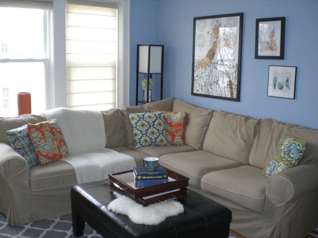 myšlenka použití zajímavé modré barvy ve stylu domu