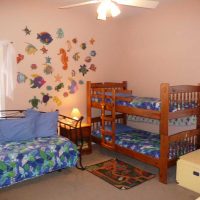 példa egy világos dekorációhoz két gyermekes szobához fotó