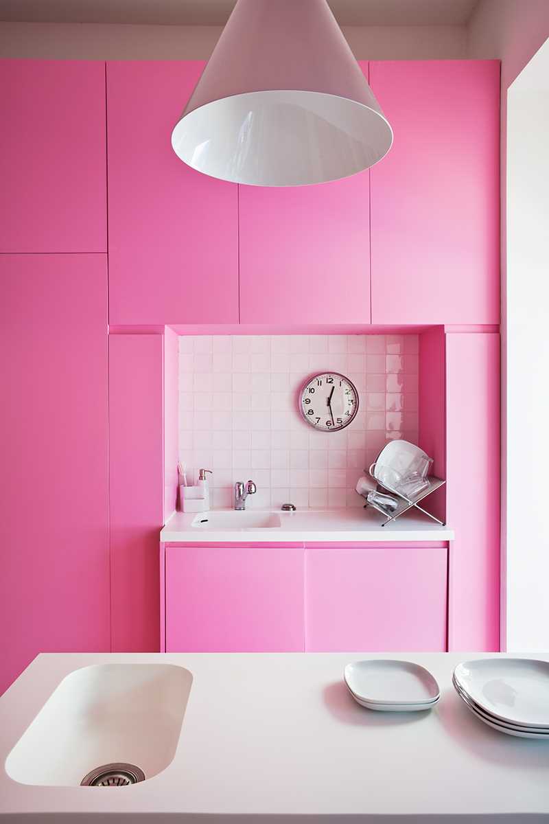 пример за розово приложение в красив декор на стая