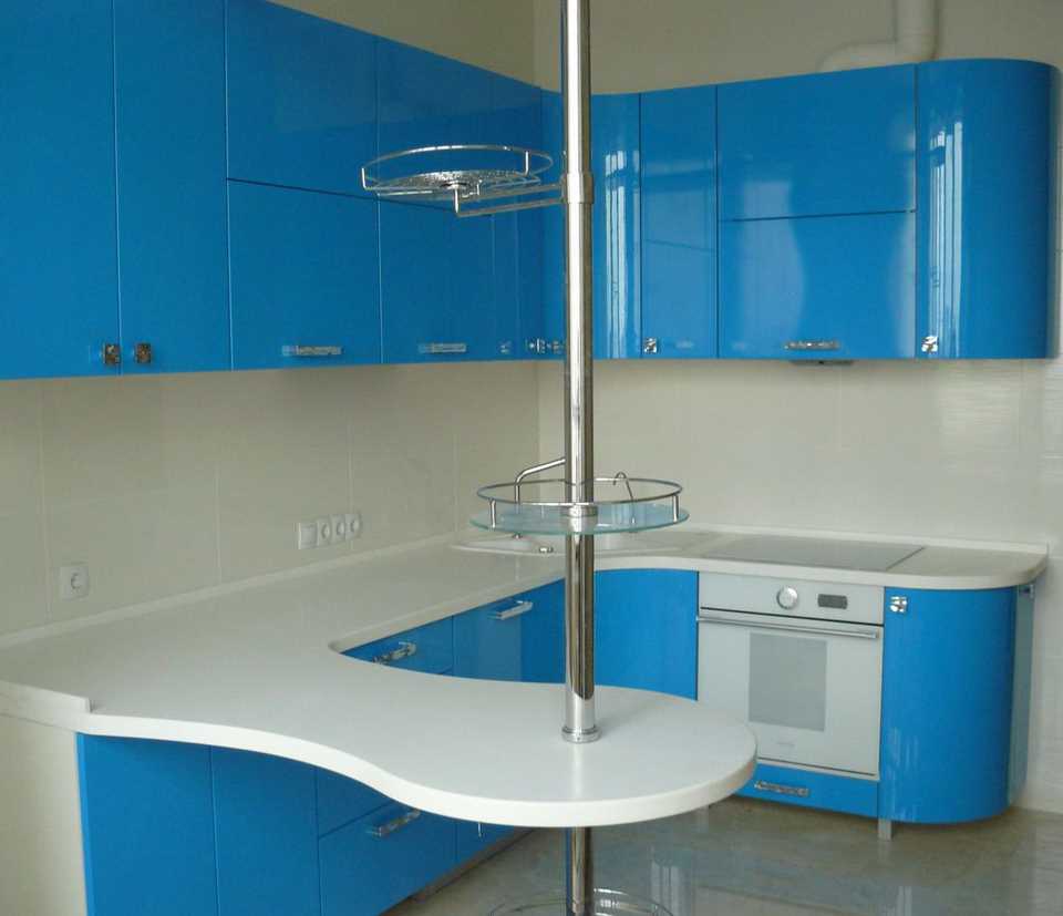 ideja lijepog dizajna kuhinje 8 m²