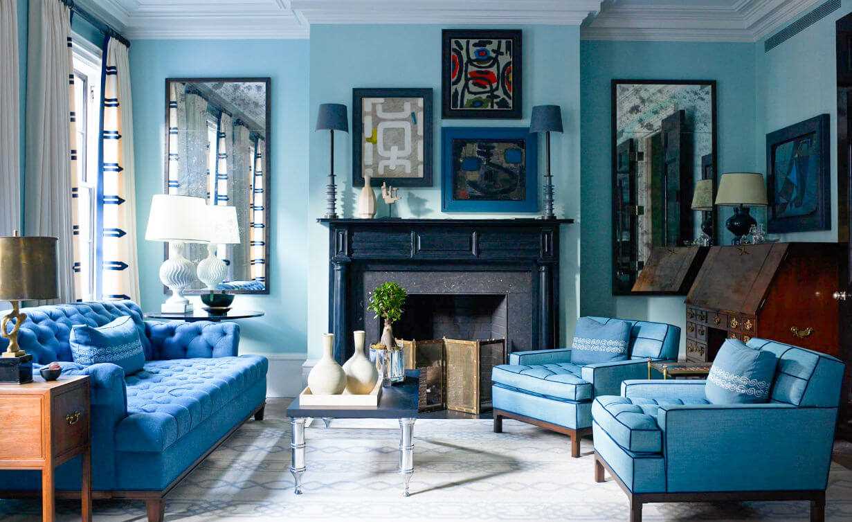 myšlenka použití neobvyklé modré barvy ve stylu bytu