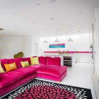 идея за използване на розово в светъл декор на стая стая