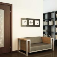 ideja par spilgtu krāsu kombināciju moderna dzīvokļa fotoattēla interjerā