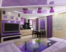 purpursarkanās viesistabas virtuves dizains