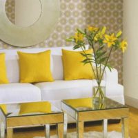 nápad použití neobvyklé žluté barvy v místnosti dekor fotografie