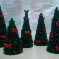 myšlenka vytvoření krásného vánočního stromu z papíru si obrázek