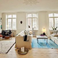 ideea unui apartament în stil luminos într-o imagine în stil scandinav