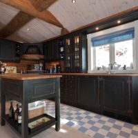 versi reka bentuk dapur yang luar biasa di dalam gambar rumah kayu