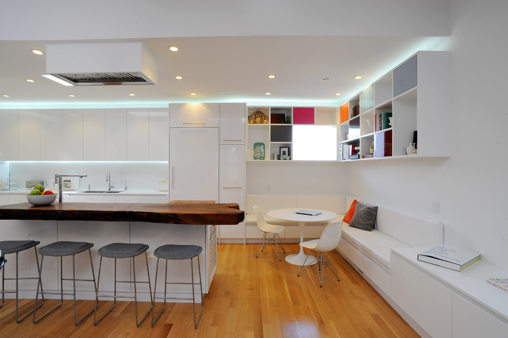 modernus virtuvės apšvietimas